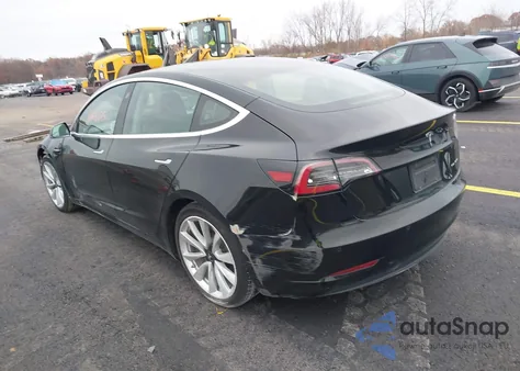 2020 Tesla Model 3 Long Range Dual Motor All-Wheel Drive z USA, uszkodzony, nr VIN 5YJ3E1EBXLF790878